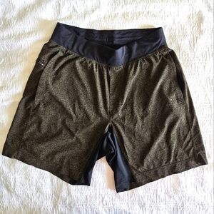 Lululemon Men's shorts Medium